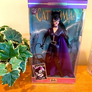 Mattel Barbie Catwoman 2003 Limited Edition Doll DC Comics Collectable NISB Rare